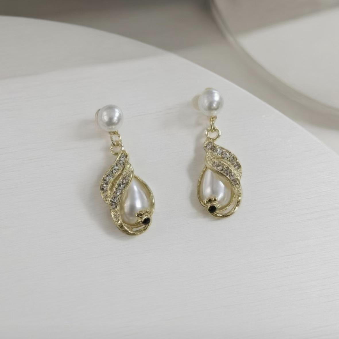 Hot Selling Elegant Simulated Pearl Long Drop Earrings for Women – Timeless Anniversary Gift