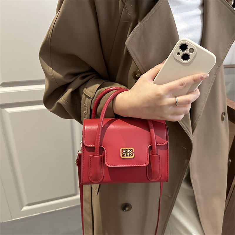 Ultra-trendy Versatile Small Shoulder Tote Best-selling Mini Square Tassel Chain Strap Bag